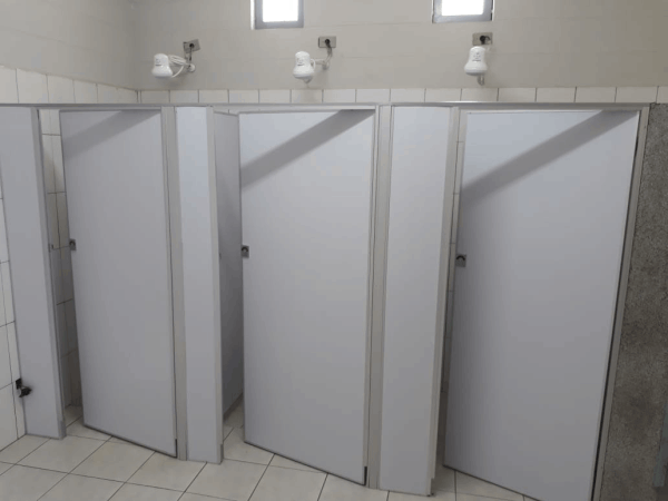 empresa para instalação de divisórias de banheiros em pvc divisórias de eucatex em Sorocaba
